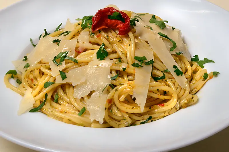 Spaghetti à l’ail et au piment : Ail, ail, ail