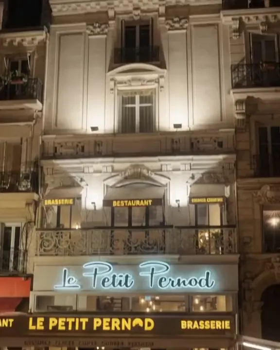 Façade du restaurant Le Petit Pernod