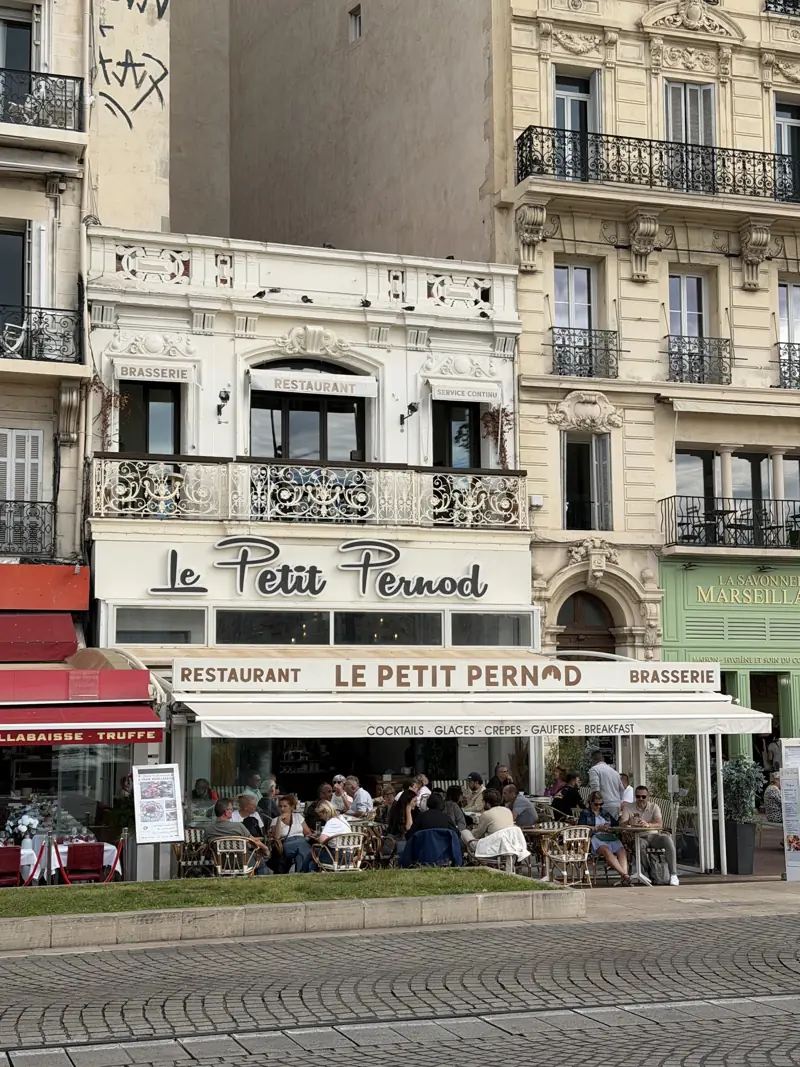 Le restaurant Le Petit Pernod, photo 6 sur 9