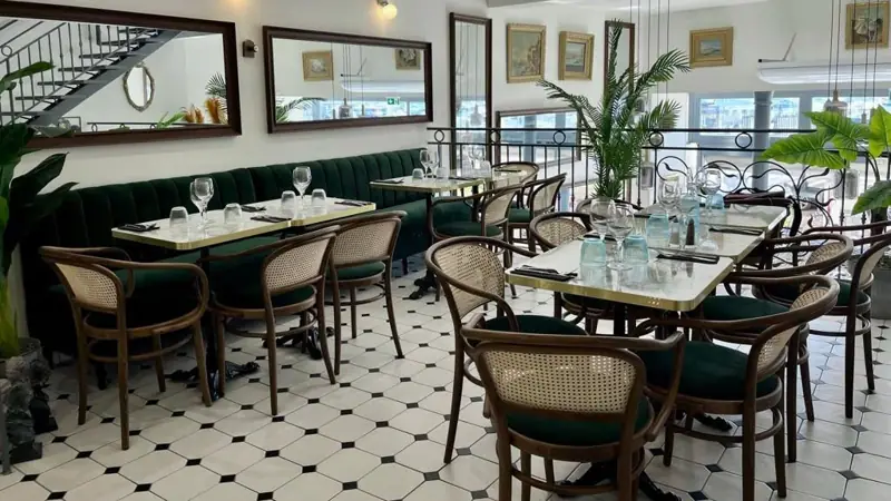 Le restaurant Le Petit Pernod, photo 5 sur 9